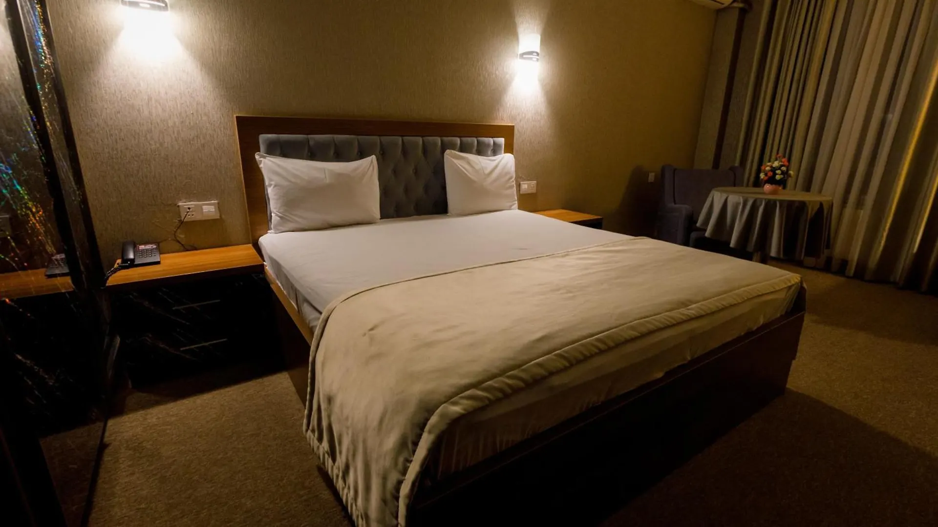Rs Baku Hotel أذربيجان
